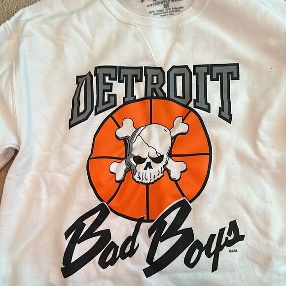 NWT Medium Detroit Sweatshirt  - Picture 3 of 4
